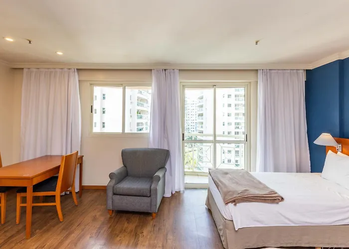 Barra Premium - flat com serviços, recepção 24 horas, piscina, academia e balsa para praia! Rio de Janeiro